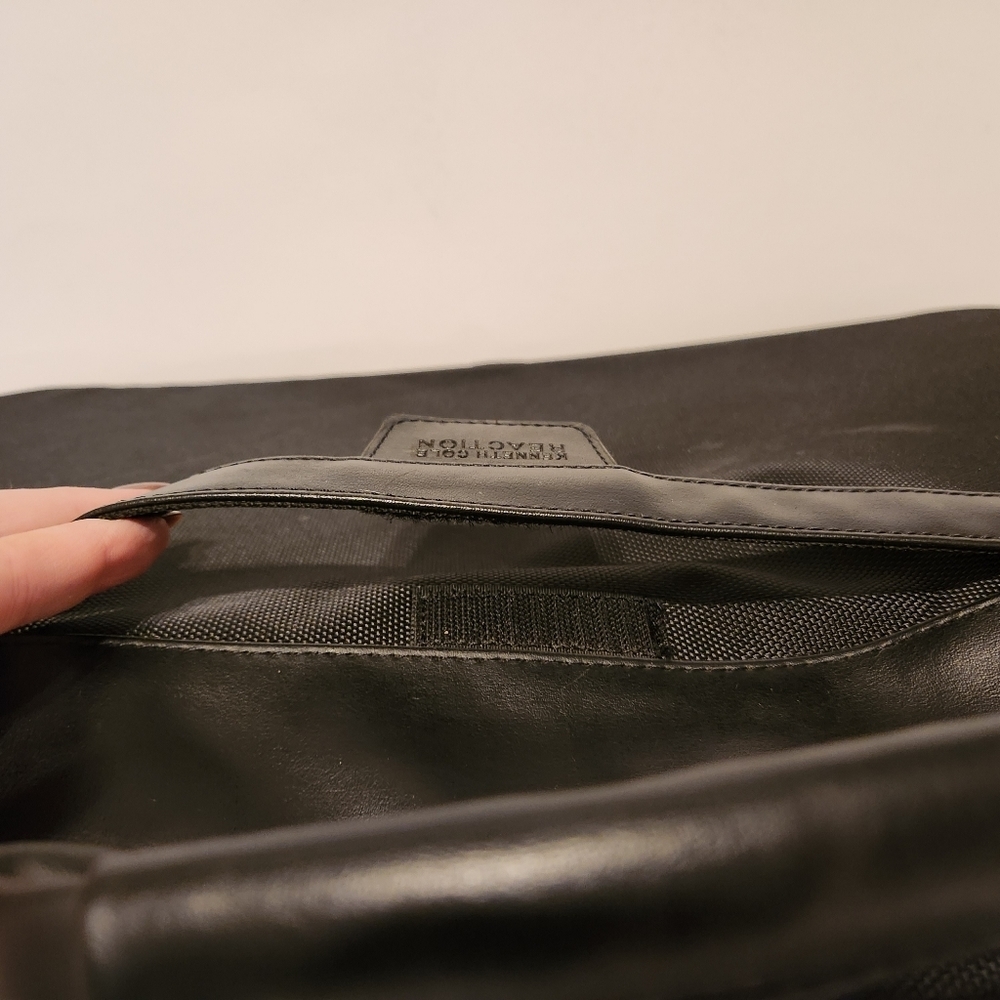 Like New Kenneth Cole Reaction Work Bag with R-tech lining - Picture 8 of 10